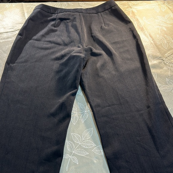 Ladies Studio Move Dress Pants. - Picture 5 of 7